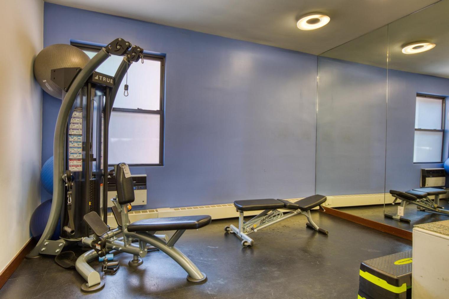 Midtown E 1br W Wd Doorman Nr Park Nyc-534 Appartement *